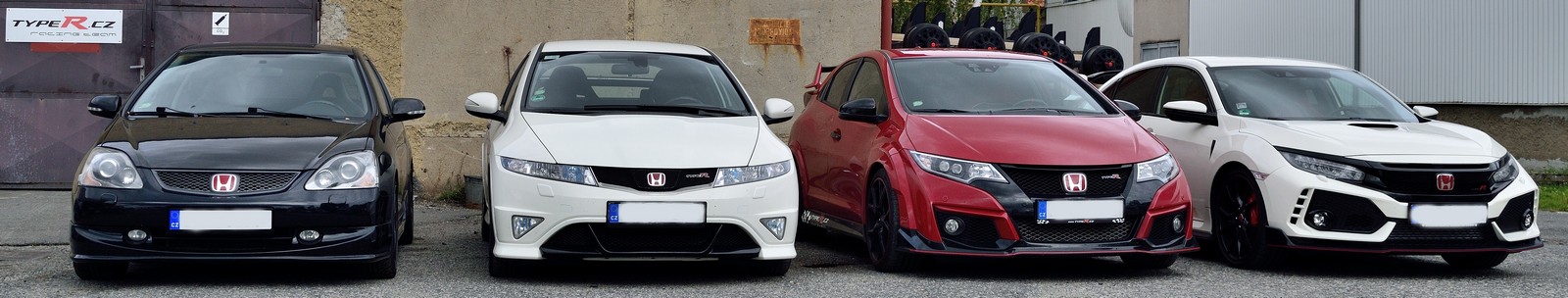 Čtyři generace Civic TypeR
