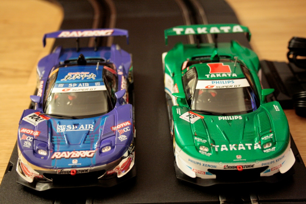 Jaký je rozdíl mezi ženskýma prsama a dětským vláčkem?