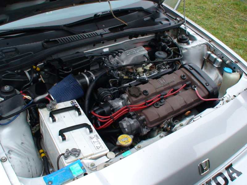 CRX 1g motorovy prostor..