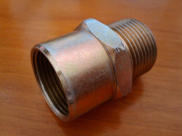 redukce pod olejový filtr