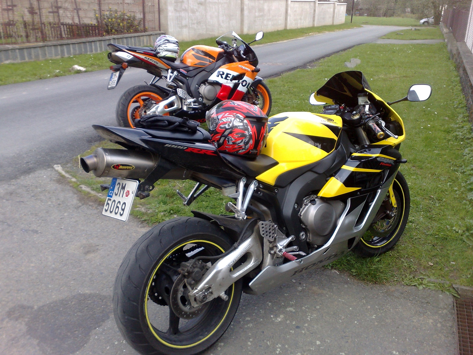 2x Honda CBR 1000 RR Fireblade
