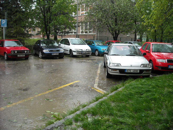 prší, prší jen se leje