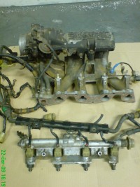 6 vstriky s tvarovanym napisem rozhozeno.JPG