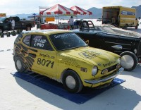 767px-Honda_Z600_Coupe_-Evil_Tweety-_Bonneville_2009.jpg