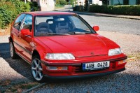 Honda civic VT zmenšeno 2.jpg