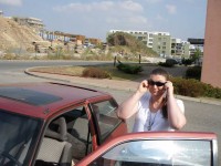 paní K se chystá k jízdě.jpg