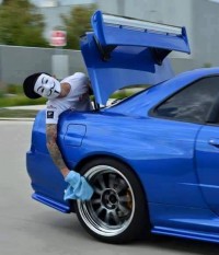 Parkovací asistent, který myje i kola..jpg