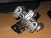 propvalve3iy.jpg