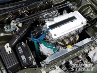 sstp_0907_11_z+honda_integra+engine_bay.jpg